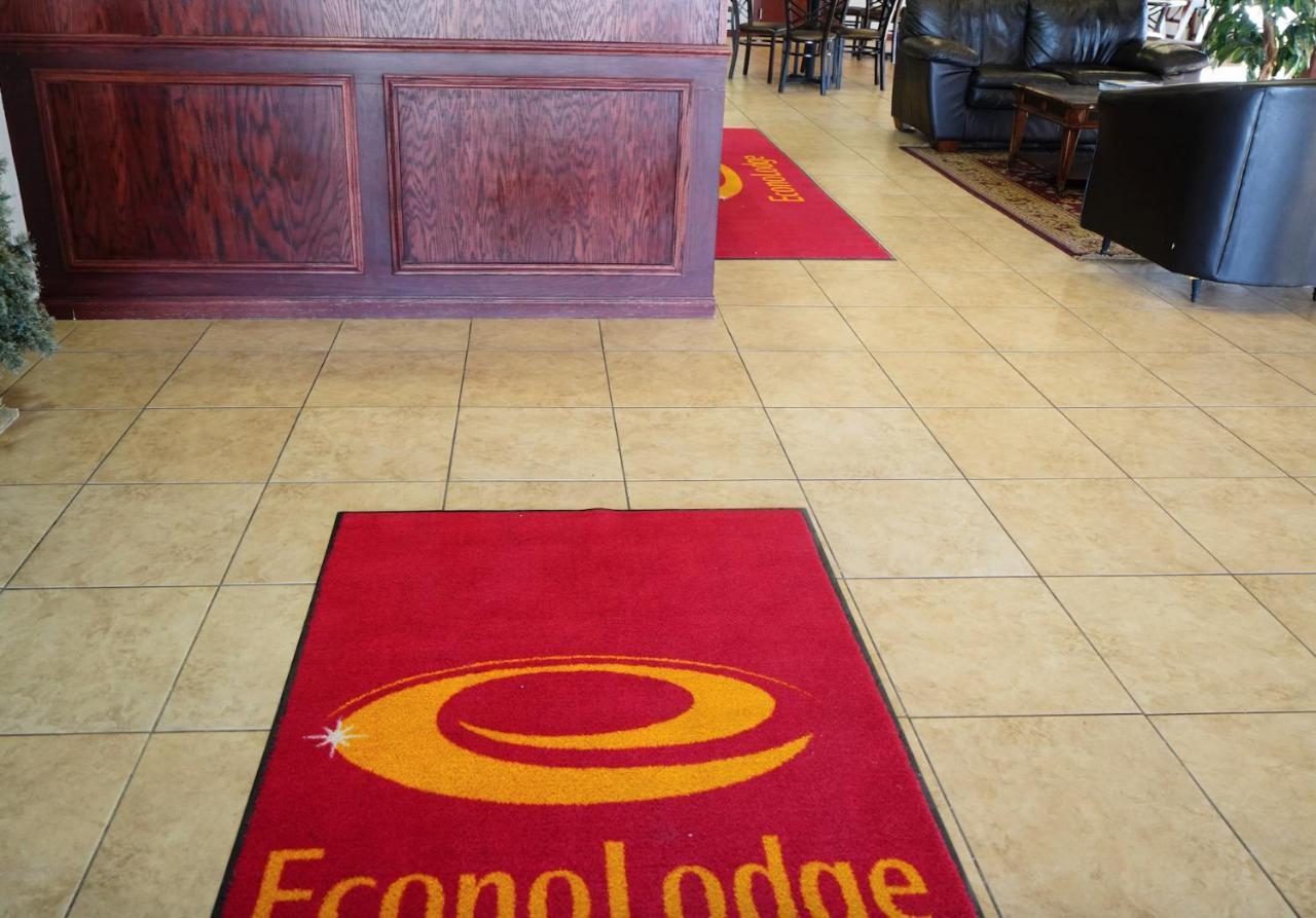 Econo Lodge Inn & Suites Kearney Buitenkant foto