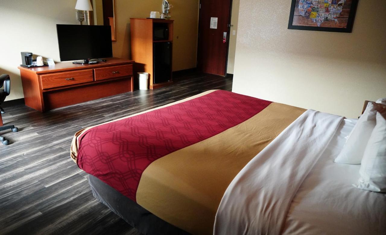 Econo Lodge Inn & Suites Kearney Buitenkant foto