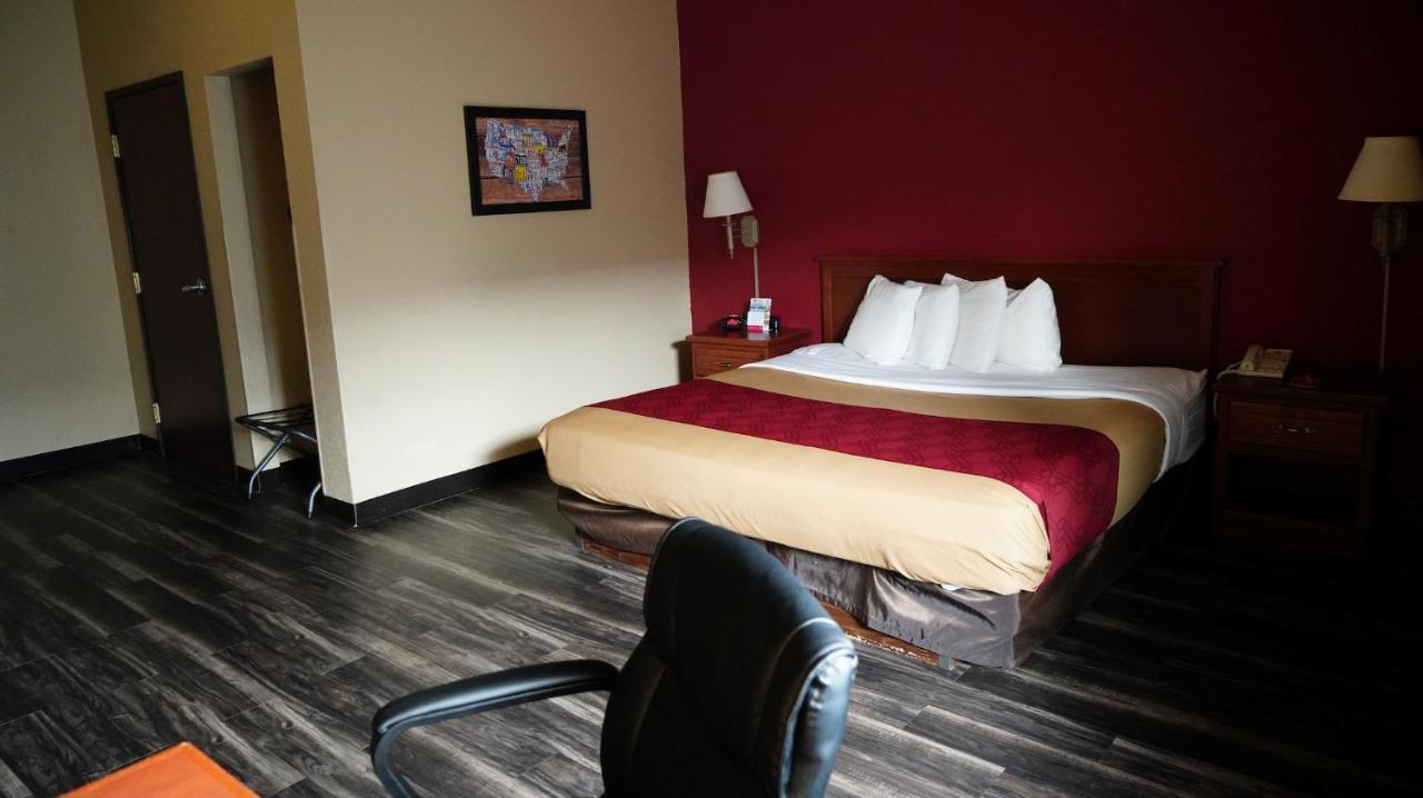Econo Lodge Inn & Suites Kearney Buitenkant foto