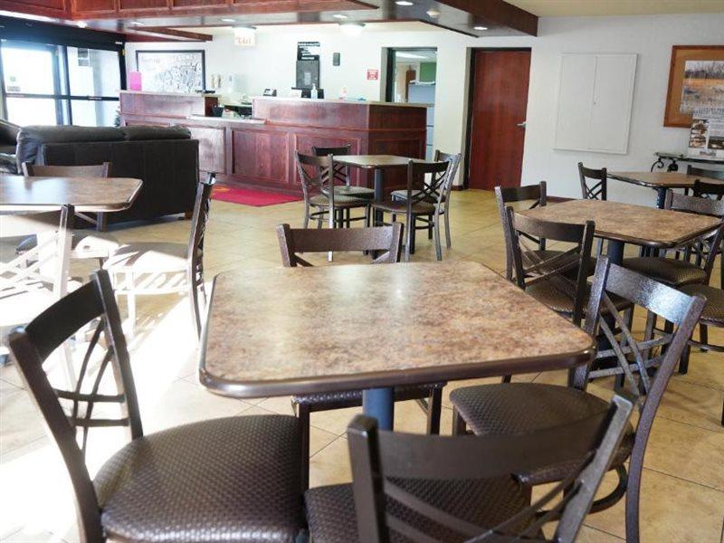 Econo Lodge Inn & Suites Kearney Buitenkant foto