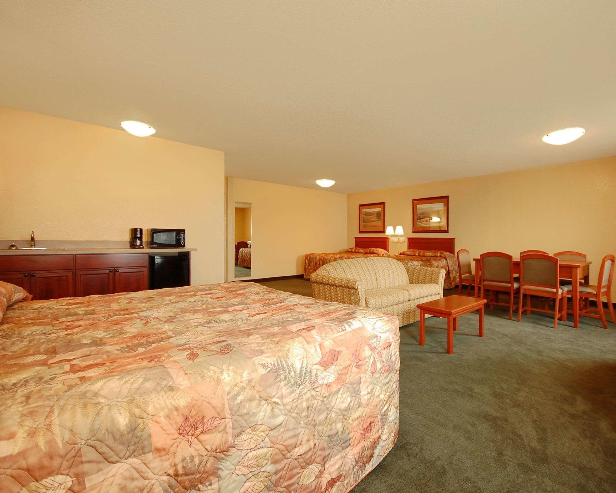 Econo Lodge Inn & Suites Kearney Buitenkant foto