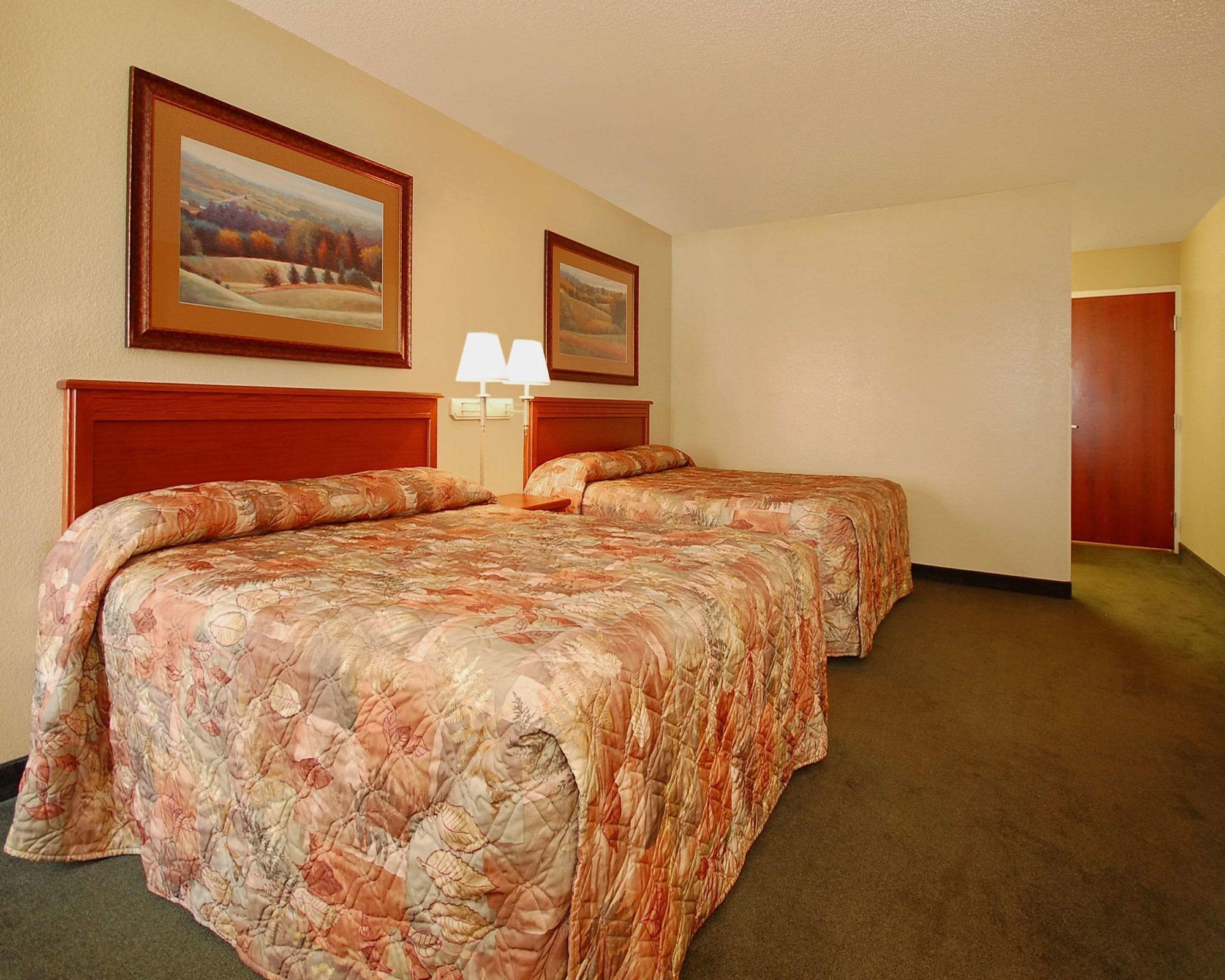 Econo Lodge Inn & Suites Kearney Buitenkant foto